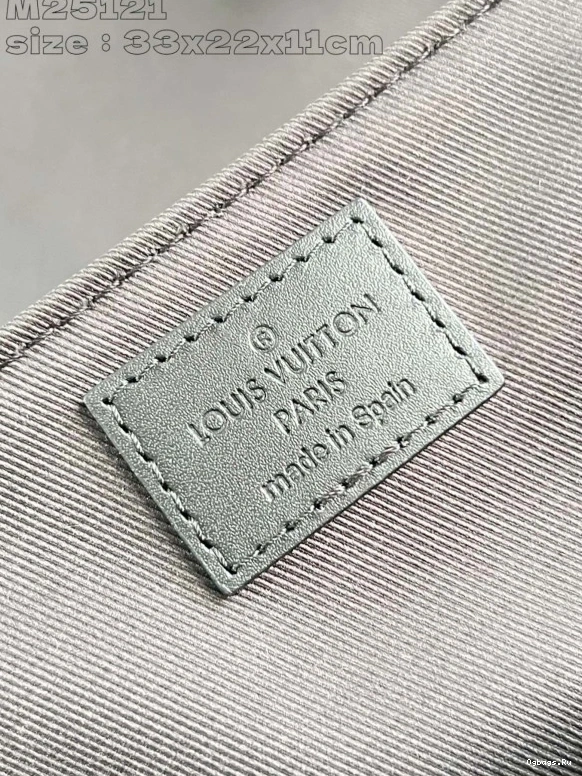 PM-33*22.5*11CM LOUIS VUITTON Messenger Voyager 0517